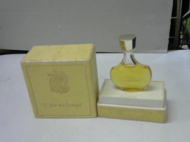 NINARICCI！香水！